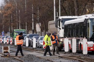 Celý den jsme opět sledovali práce na pražských uzavírkách. Ty stále komplikují dopravu - Novinky